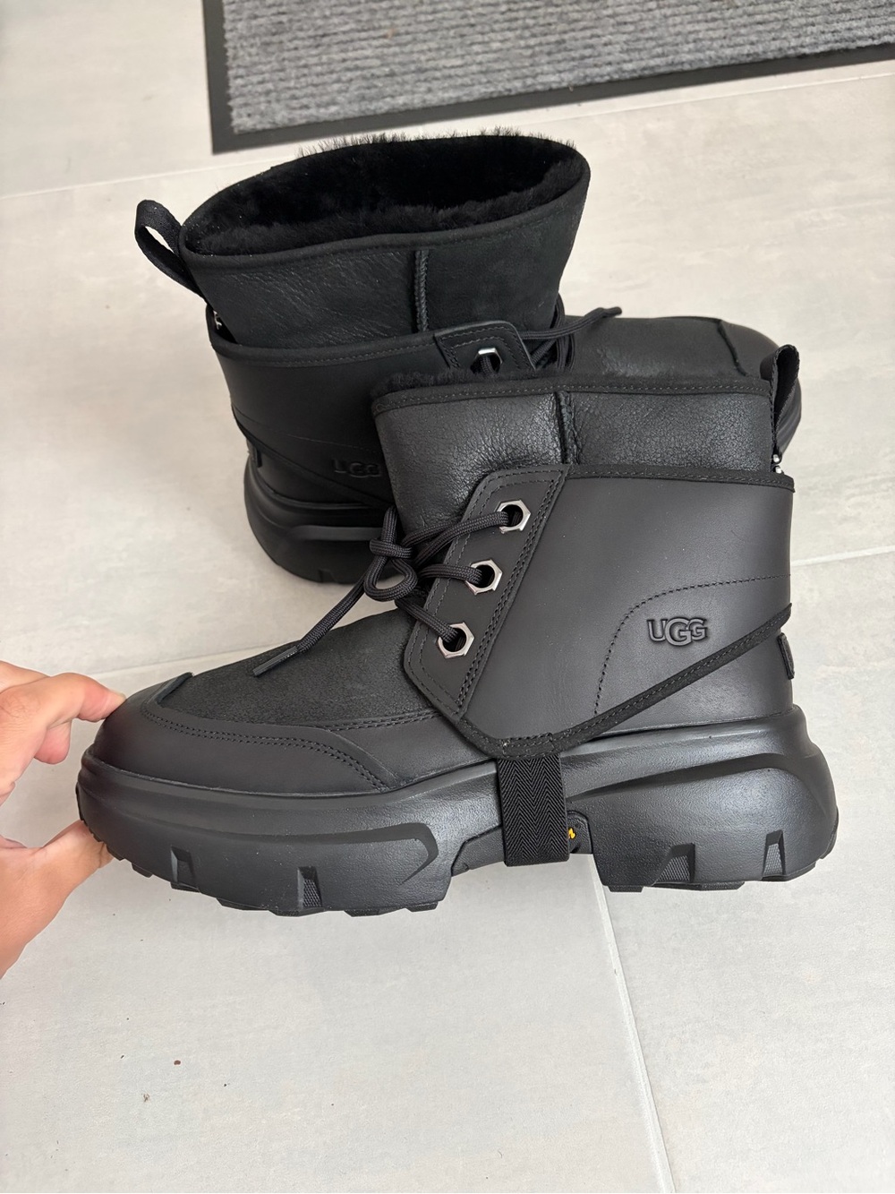 UGG JLD Boot Men US12 Lamb leather, removable laces